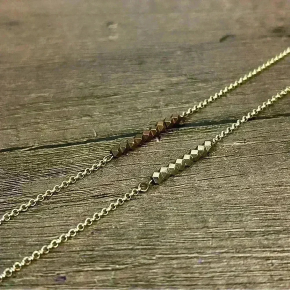 Pair of 2 Dainty Metal Geometrical Beads Gold Tone Bracelets - Picture 2 of 2
